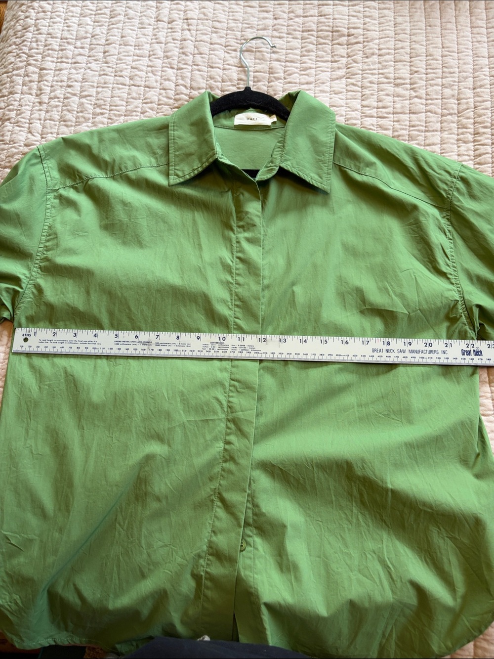 Maye-Beautiful Light Green Button-Front Collared Shirt. - Picture 4 of 4